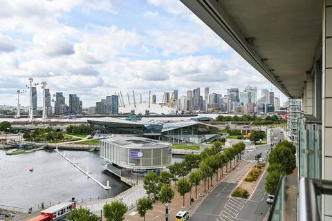 2 bedroom flat for sale, The Oxygen, Royal Docks, London, E16