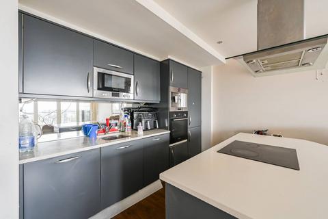 2 bedroom flat for sale, The Oxygen, Royal Docks, London, E16