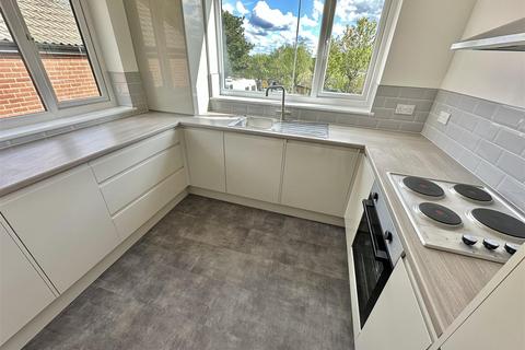2 bedroom detached bungalow for sale, Halifax Road, Liversedge