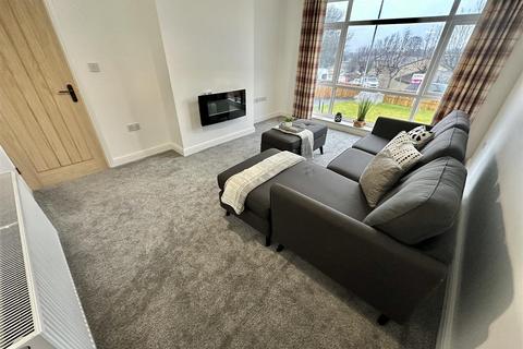 2 bedroom detached bungalow for sale, Halifax Road, Liversedge