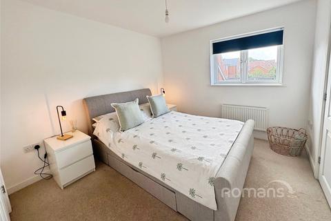 24 Elk Path, Three Mile Cross, Reading, RG7 1WE