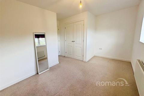 24 Elk Path, Three Mile Cross, Reading, RG7 1WE