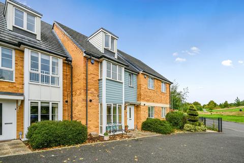 Sir Henry Brackenbury Road, Ashford TN23