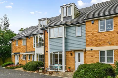 Sir Henry Brackenbury Road, Ashford TN23