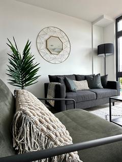 undefined, London Road, Staines-upon-Thames, TW18