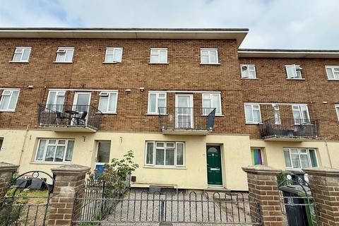 undefined, South Quay, Great Yarmouth