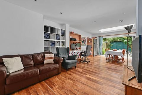 3 bedroom terraced house for sale, High Street, Farnborough, GU14