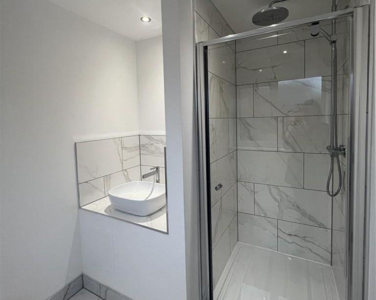 7 - The Sage Ensuite.jpeg