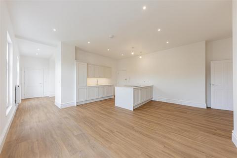 2 bedroom apartment for sale, Sandgate Road, Folkestone CT20