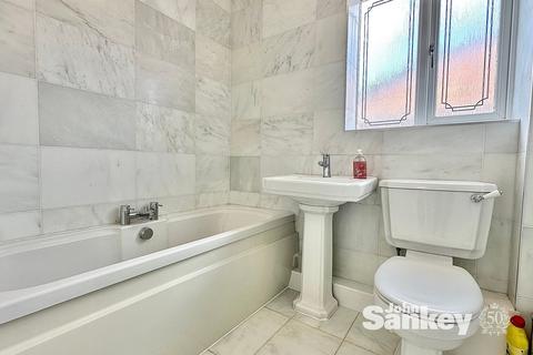 3 bedroom detached house for sale, Rosedale Way, Forest Town, NG19