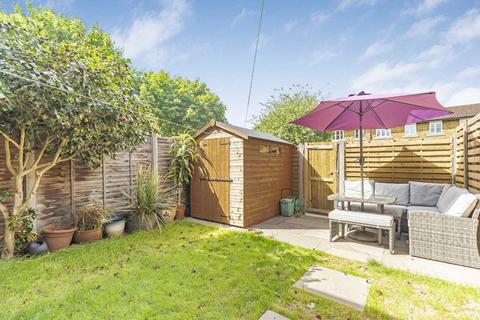 3 Victors Drive, Hampton, TW12 3PJ
