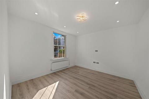 undefined, William Road, Sutton SM1