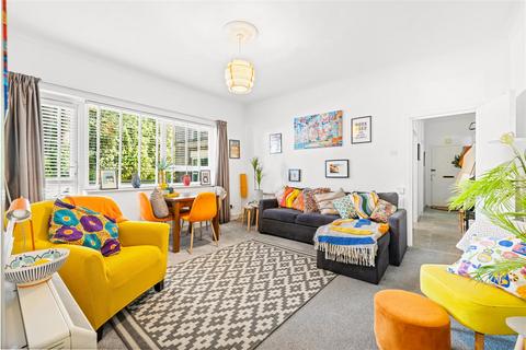 undefined, Hawthorn Close, Horsham RH12