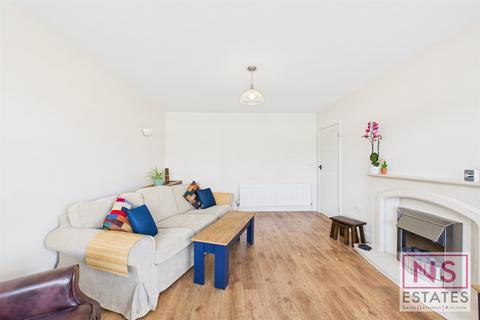 5 Aylton Drive, Middlesbrough, TS5 8HW