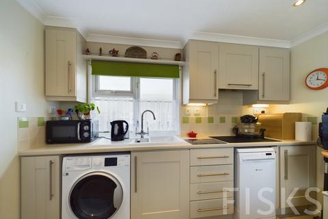 1 bedroom park home for sale, Abridge Park, London Road, Romford, RM4