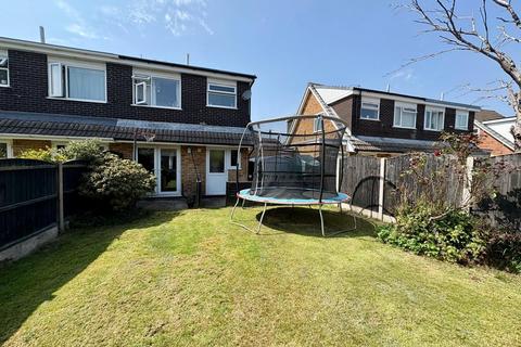 4 bedroom semi-detached house for sale, Maliston Road Great Sankey, Warrington