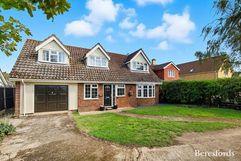3 bedroom detached house for sale, Peartree Lane, Danbury, CM3