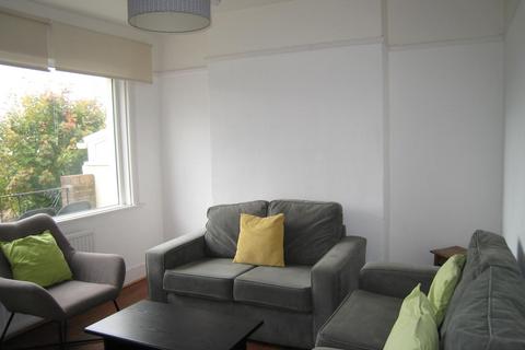 4 bedroom terraced house to rent, Carlyle Avenue, Brighton BN2