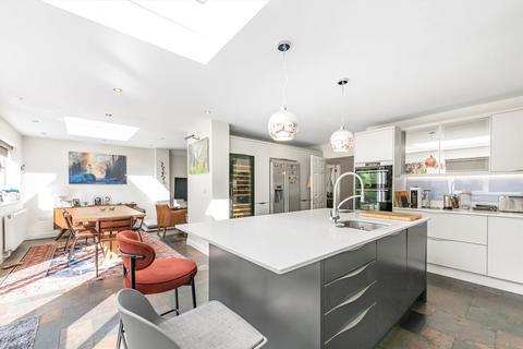 undefined, Harvey Drive, Hampton TW12