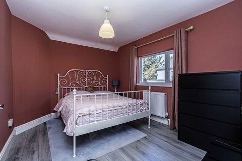 20 Cherry Crescent, Brentford, TW8 8NN