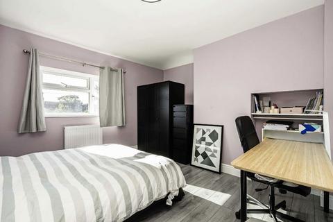 20 Cherry Crescent, Brentford, TW8 8NN