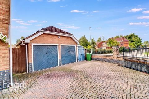 undefined, Elsham Way, Swindon