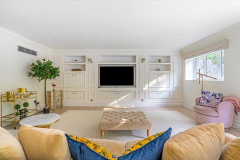 undefined, Trotsworth Avenue, Virginia Water, Surrey, GU25