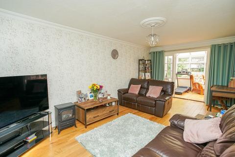 5 bedroom detached house for sale, Derwent Road, Linslade