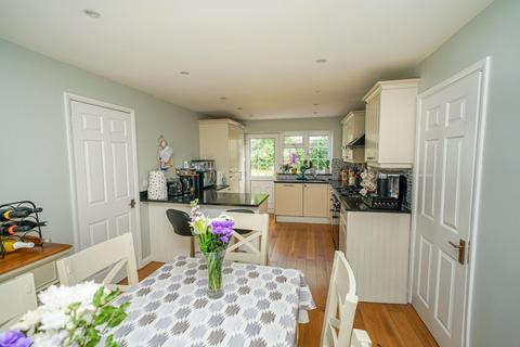 5 bedroom detached house for sale, Derwent Road, Linslade