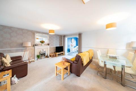 undefined, Worle*Extended*Beautifully Presented*3-4 Bedrooms*