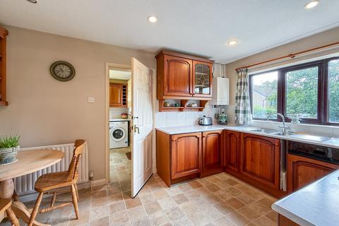 4 bedroom detached house for sale, Woodleigh Grove, Huddersfield HD4