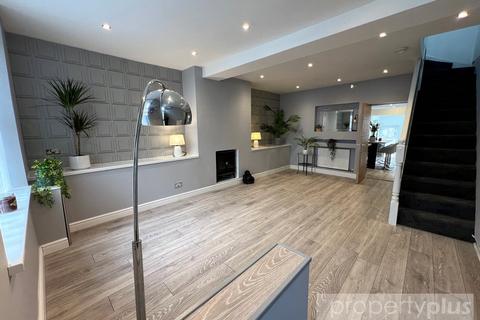 undefined, George Street, Tonypandy, Rhondda Cynon Taff, CF40