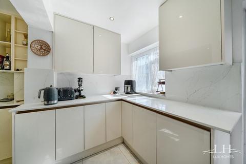 4 bedroom terraced house for sale, Yale Way, Hornchurch