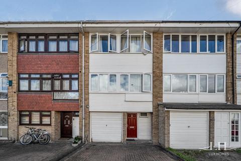 undefined, Yale Way, Hornchurch