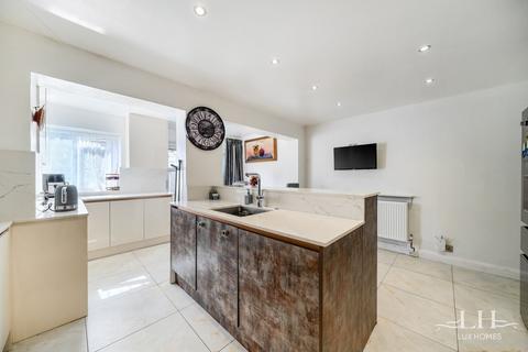 undefined, Yale Way, Hornchurch