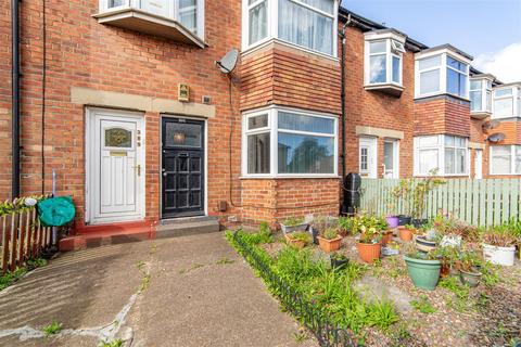 2 bedroom apartment to rent, *Available Now* Chillingham Road, Heaton, NE6