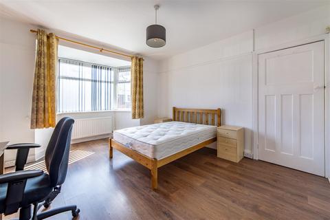 2 bedroom apartment to rent, *Available Now* Chillingham Road, Heaton, NE6