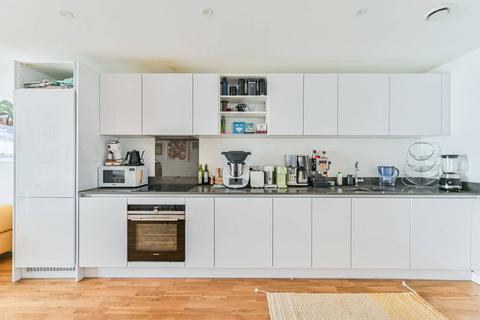 2 bedroom flat for sale, Hawthorne Crescent, Greenwich, LONDON, SE10