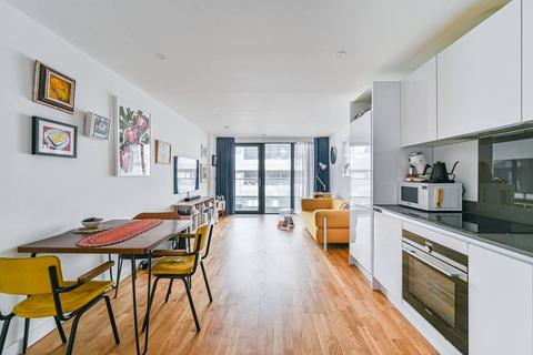 2 bedroom flat for sale, Hawthorne Crescent, Greenwich, LONDON, SE10