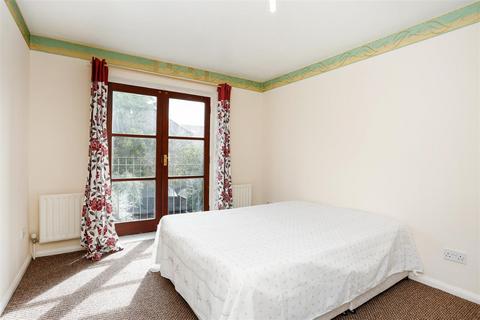 undefined, Hawthorn Avenue, Victoria Park, E3