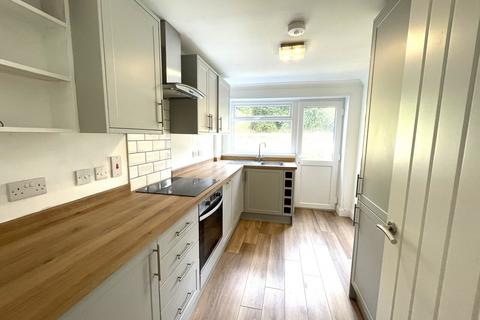 3 bedroom semi-detached house to rent, Gwynant Crescent, Cardiff, CF23