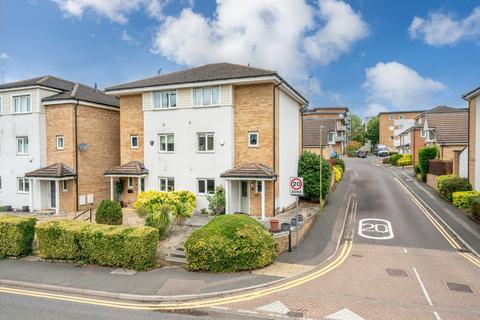 Rickmansworth Road, Watford, WD18