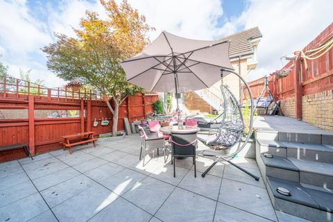 Rickmansworth Road, Watford, WD18