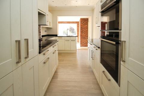 3 bedroom bungalow for sale, Down Road, Bristol BS20