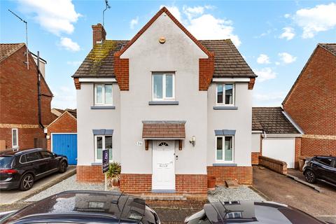 5 bedroom detached house for sale, Stanley Rise, Chelmer Village, Chelmsford, Essex, CM2