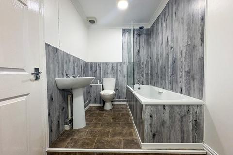 1 bedroom flat to rent, Church Street, Ebbw Vale
