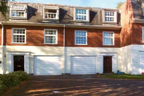 Victoria Street, Egham TW20