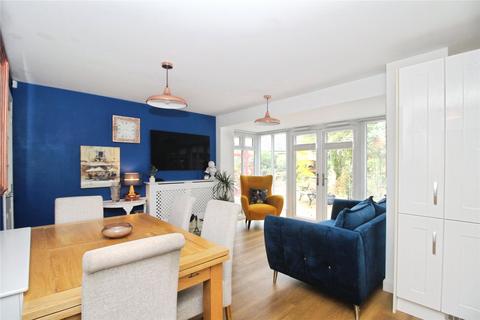 6 Sunloch Close, Burbage, Hinckley, LE10 2TT