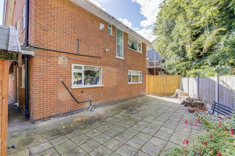 4 bedroom detached house for sale, Weaverthorpe Road, Woodthorpe NG5