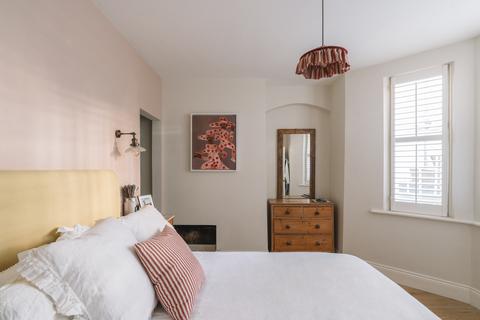 2 bedroom apartment for sale, Ladbroke Road II, London W11